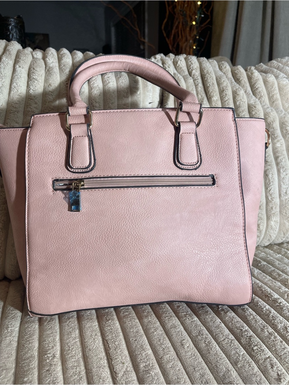 Michael Kors Pale Pink Leather Satchel with Gold Hardware - Picture 4 of 7